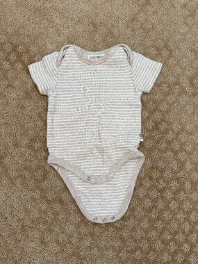 Rabbit + Bear Short Sleeve Onesie Bodysuit - 3-6 Month